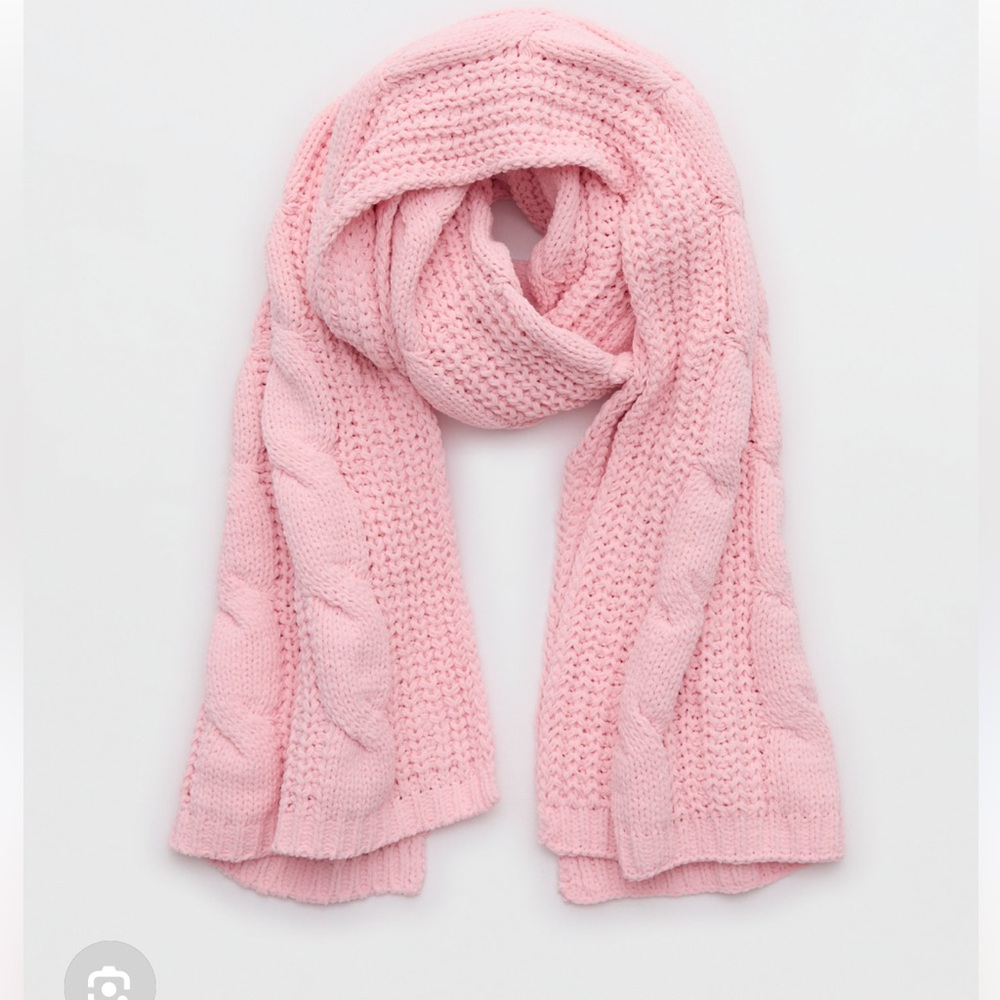 AE Pink Cable Knit Scarf , NWT